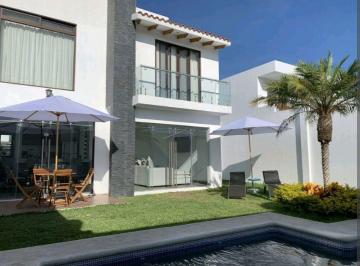 Casa · 160m² · 4 Recámaras · 2 Estacionamientos · Casa en Venta en Tequesquitengo Morelos