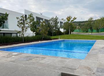 Casa de 3 habitaciones, Corregidora · ¡Vive Rodeado de Naturaleza y Confort!
