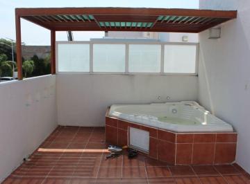 Casa · 95m² · 3 Recámaras · 2 Estacionamientos · Casa en Venta en Tequesquitengo Morelos, Club Náutico Teques