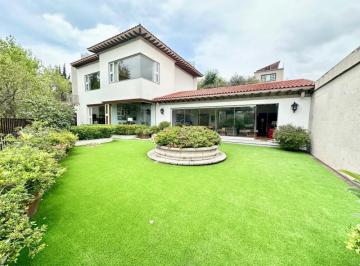 Casa en Venta en CERRADA CON ALBERCA EN BOSQUE DE LAS LOMAS · Casa en Venta en Cerrada con Alberca en Bosque de Las Lomas