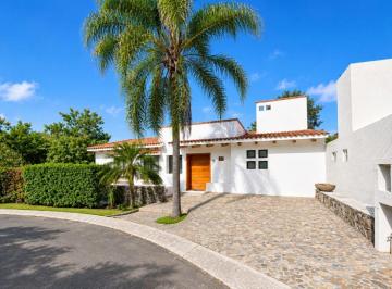 Casa · 268m² · 2 Recámaras · 1 Estacionamiento - Lezgard Inmobiliaria · Se Vende Casa en Lomas de Cocoyoc