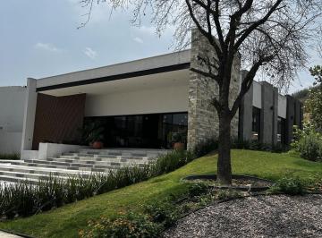 Casa · 228m² · 3 Recámaras · 2 Estacionamientos · Casa en Venta en Carretera Nacional