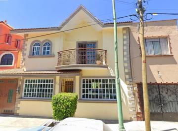 Casa de 3 habitaciones, Gustavo A. Madero · Aprovecha! Remato Linda Casa a 10 Min de Plaza Tepeyac