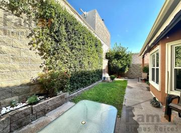 Casa · 363m² · 3 Recámaras · 2 Estacionamientos · Casa en Venta en Haciendas del Valle II