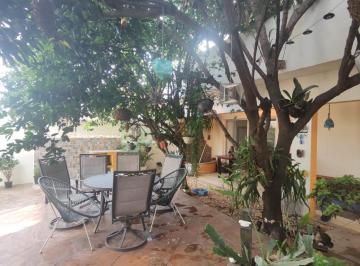 Casa · 250m² · 4 Recámaras · 2 Estacionamientos · Casa en Venta en Ahuatlán