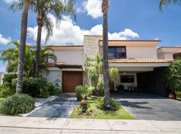 Casa de 3 habitaciones, Zapopan · Casa en Venta en Real San Bernardo, Zapopan, Jalisco