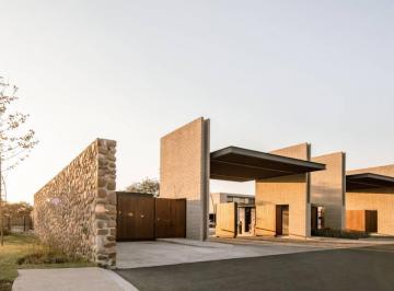 Terreno / Lote · 300m² · Terrenos en Venta en Lomas del Campanario Norte, Qro