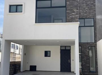 Casa · 180m² · 3 Recámaras · 2 Estacionamientos · Casa en Venta Residencial Dominium