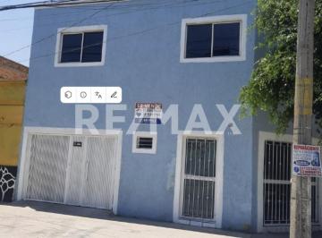 Casa · 4 Recámaras · 1 Estacionamiento · Casa Ubicada en Esquina en Venta en Colonia La Loma Guadalajara - (4)