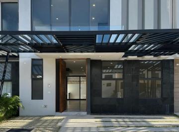 Casa · 286m² · 3 Recámaras · 2 Estacionamientos · Casa en Venta en Residencial Rio