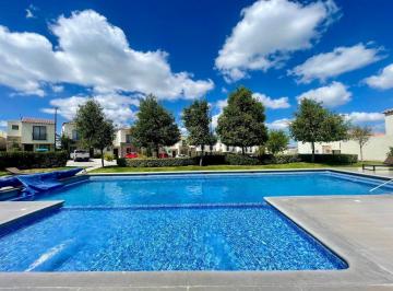 Casa en condominio de 3 habitaciones, El Marqués · Casa en Renta Capital Sur Cerca Parque Industrial Bernardo Quintana y Centro Sur