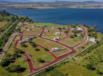 Terreno / Lote , Tlajomulco de Zúñiga · Terreno en Venta Ribera de Lago Presa Valencia