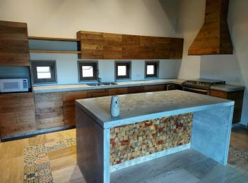 Casa · 240m² · 3 Recámaras · Casa en Venta en Real del Potosi