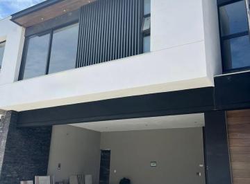 Casa · 263m² · 3 Recámaras · 2 Estacionamientos · Casa en El Barro
