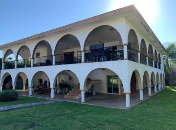 Quinta · 12000m² · 6 Recámaras · 10 Estacionamientos · Quinta en Venta en Los Cristales