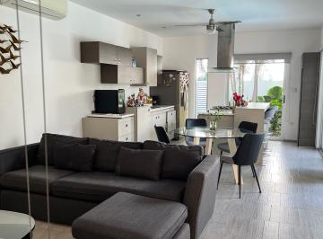 Casa de 4 habitaciones, Solidaridad · Casa 4 Recamaras (1 en Planta Baja), Alberca y Paneles Solares en Renta