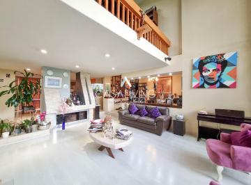 Sala · ¡Baja 1 Millón! Amplia Casa en Condominio de Sólo 3 Viviendas