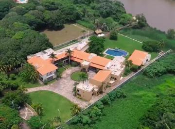 Casa de 9 habitaciones, Medellín · Residencia en Venta en Playa de Vacas Veracruz | Arlette Flores