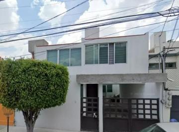 Casa de 3 habitaciones, Naucalpan de Juárez · Ri. Casa en Venta Hda. de Carlome # 137, Naucalpan, Edo. Mex.