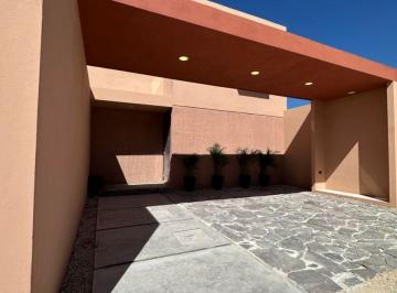 Casa de 3 habitaciones, Mérida · Venta Espectacular Casa 3 Recámaras Alberca y Jardín en Temozon Norte
