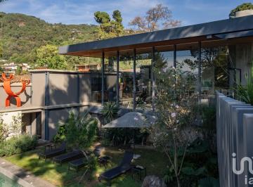 Casa · 550m² · 6 Recámaras · 3 Estacionamientos · Residencia en Venta Valle de Bravo, Avandaro, Estado de México
