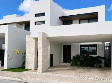 Casa de 4 habitaciones, Mérida · Casa en Renta Sin Muebles | Santa Gertrudis Copó
