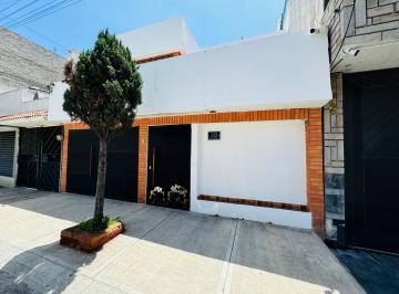 Casa de 3 habitaciones, Ecatepec de Morelos · Casa en Calle Cerrada Oportunidad Remodelada