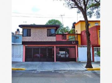 Casa de 3 habitaciones, Coyoacán · Ri. Casa en Venta Rosa Zaragoza #21, Coyoacan, Cdmx.