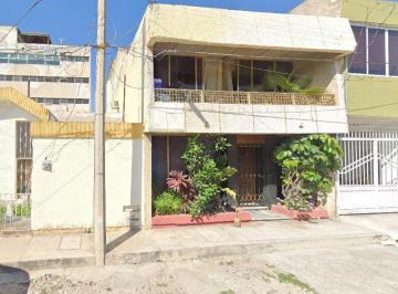 Casa de 3 habitaciones, Tepic · Venta de Casa en Uribe 17, Estadios, 63109 Tepic, Nay.