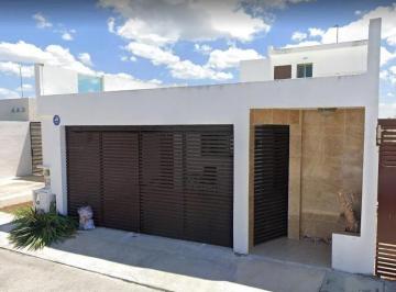 Casa de 2 habitaciones, Mérida · Casa en Venta C. - C 948, Fraccionamiento Las Américas 2, 97302 Mérida, Yuc.
