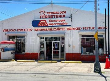 Local comercial · 270m² · 8 Estacionamientos · Local en Venta en Colonia Popular, Chihuahua Chih.
