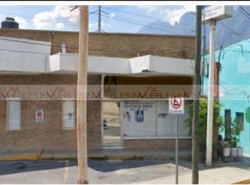 Local comercial · 39m² · 2 Estacionamientos · Local Comercial en Venta en Rincón de Corregidora