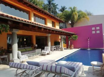 Casa · 540m² · 4 Recámaras · 8 Estacionamientos · Casa en Fraccionamiento en Los Limoneros Cuernavaca - Crb - 1211 - Fr