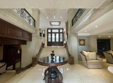 Casa · 1015m² · 4 Recámaras · 4 Estacionamientos · Exclusiva Residencia en Venta en El Club de Golf Bellavista - (4)