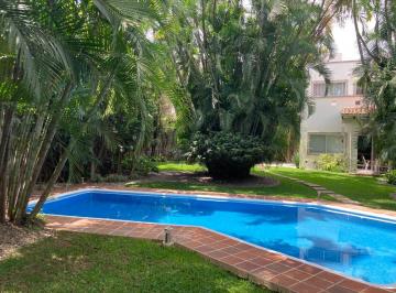 Alberca y Jardines  · Reforma, Vistahermosa, Cuernavaca La Mejor Zona.