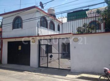 Casa · 261m² · 5 Recámaras · 4 Estacionamientos · Casa en Venta, Colonia San Lorenzo La Cebada, Xochimilco, Ciudad de México.