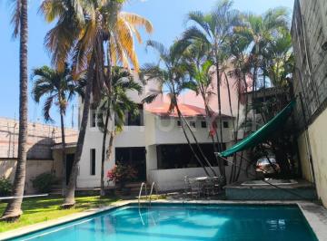 Casa · 252m² · 3 Recámaras · 2 Estacionamientos · Venta de Casa de 2 Niveles en Brisas Temixco
