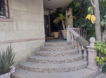 Casa · 525m² · 4 Estacionamientos · Casa en Desniveles de 3 Pisos, Hacienda Ojo de Agua Sup. 525 m
