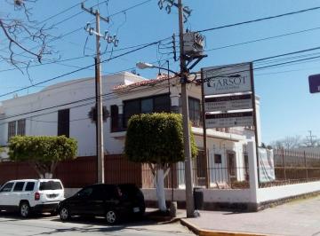 Local comercial · 1320m² · 4 Estacionamientos · Funeraria, Casona Col. del Valle San Luis Potosi 1,320 m