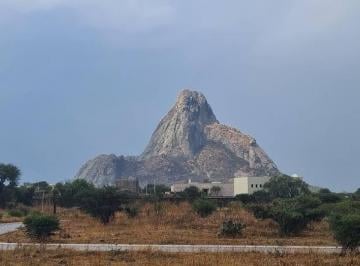 Terreno / Lote · 3182m² · Terreno en Bernal, Querétaro. Sup. 2,047.15 m²