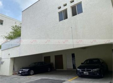 Casa · 523m² · 4 Recámaras · 4 Estacionamientos · Casa en Venta en Colinas de La Sierra Madre