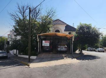 Casa , San Nicolás de los Garza · En Venta Casa Gde Esquina y Frente Parque 6 o 7 Rec Col Lomas del Roble San Nicolás de Los Garza N. L