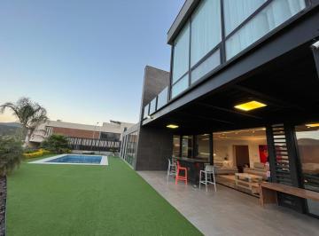 Casa · 800m² · 3 Recámaras · 4 Estacionamientos · Casa en Venta, Sierra Alta, Monterrey, Nuevo León.
