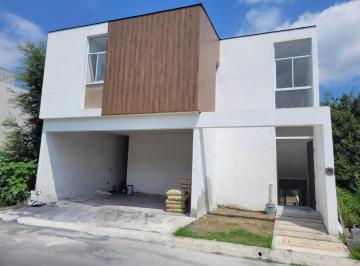 Casa · 396m² · 3 Recámaras · 2 Estacionamientos · Casa en Venta en Amorada, Carretera Nacional