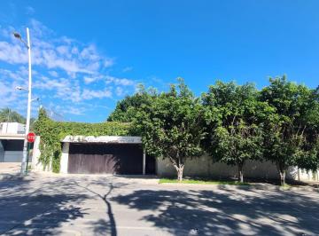 Casa de 4 habitaciones, Guadalajara · Residencia Super Ubicada a Precio de Terreno