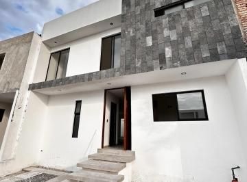 Casa · 208m² · 4 Recámaras · Casa en Venta Recámara Planta Baja en Preserve Juriquilla, Querétaro