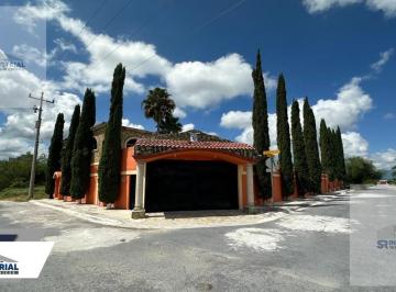 Quinta · 1000m² · 4 Recámaras · Quinta en Venta Zona Salinas Victoria