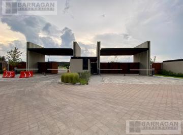 Terreno / Lote · 280m² · Lote Residencial en Venta en Lomas del Campanario Norte, San Lucas