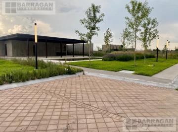 Terreno / Lote · 304m² · Lotes Residenciales en Venta en Lomas del Campanario Norte, San Lucas