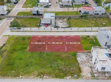Terreno / Lote · 304m² · Terreno en Venta en Lomas del Campanario Norte, San Lucas